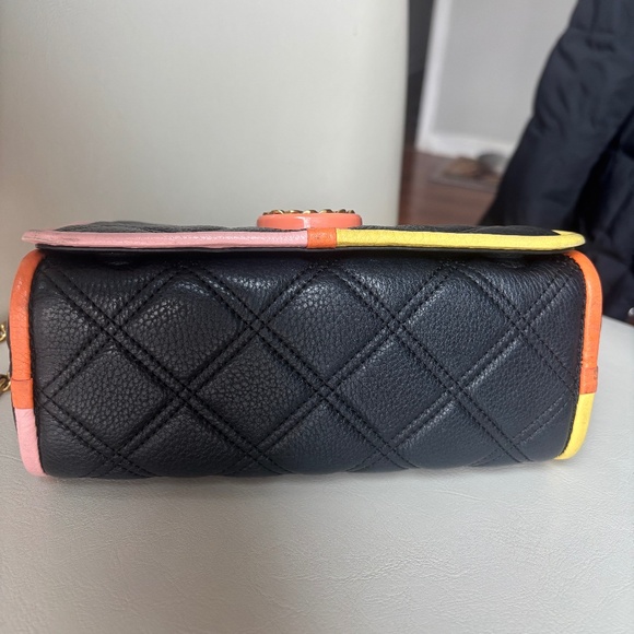 Marc Jacobs The Status Leather Crossbody Bag - Picture 10 of 10